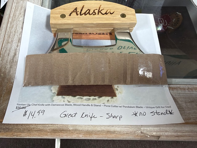 Alaskan ulu chef knife with wood handle and stand